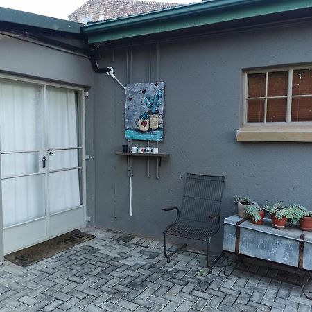 Macnut Bed And Breakfast Mbombela Oda fotoğraf