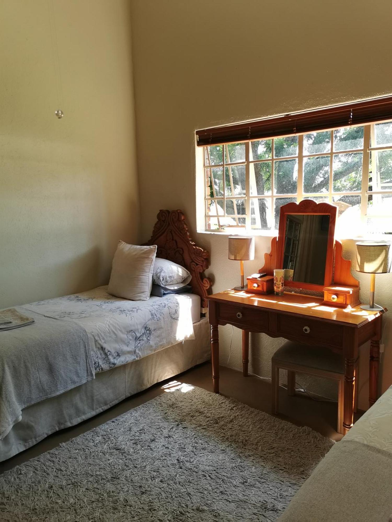 Macnut Bed And Breakfast Mbombela Oda fotoğraf